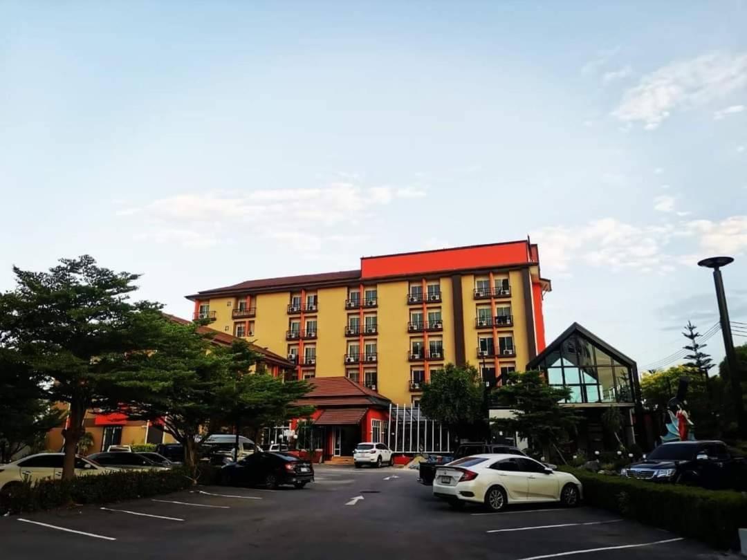Grand Pruksa Siri Apartment Sara Buri Exterior foto